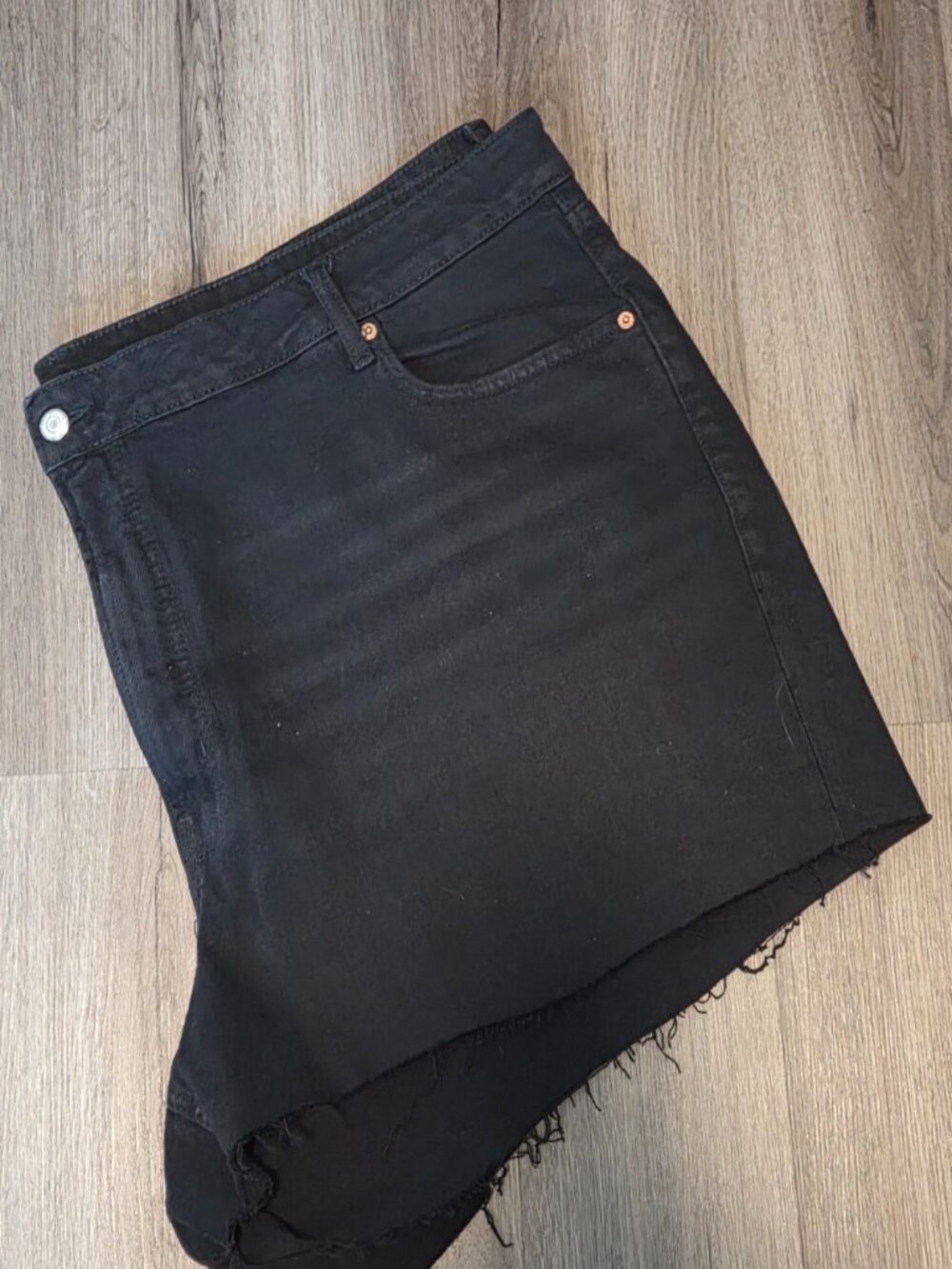 Old Navy Jean Shorts | Plus Size 28 | Black Distressed Cutoff